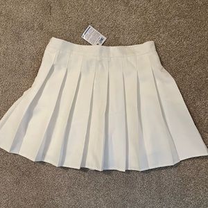 White pleated skirt